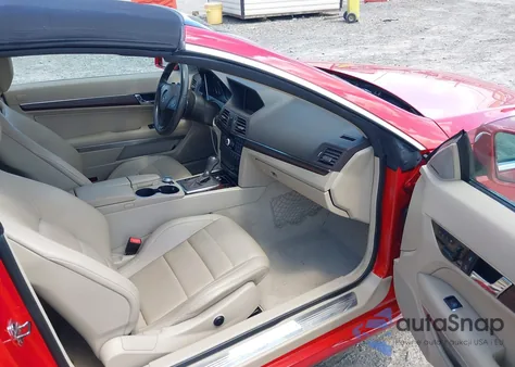 2011 Mercedes-Benz E 550 из США, поврежденный, VIN WDDKK7CF6BF095343